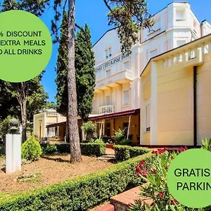 Hotel Ruzica- Glavna Zgrada I Depandanse, Crikvenica
